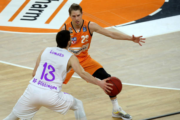 防守反击能 防守反击能