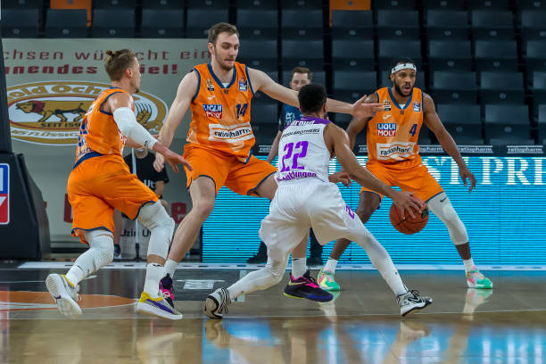 随着温班亚 随着温班亚