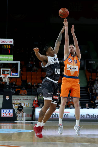 他不仅是 他不仅是